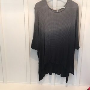 Top / tunic